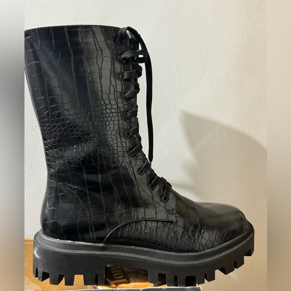 Brand New DollsKill boots 8.5